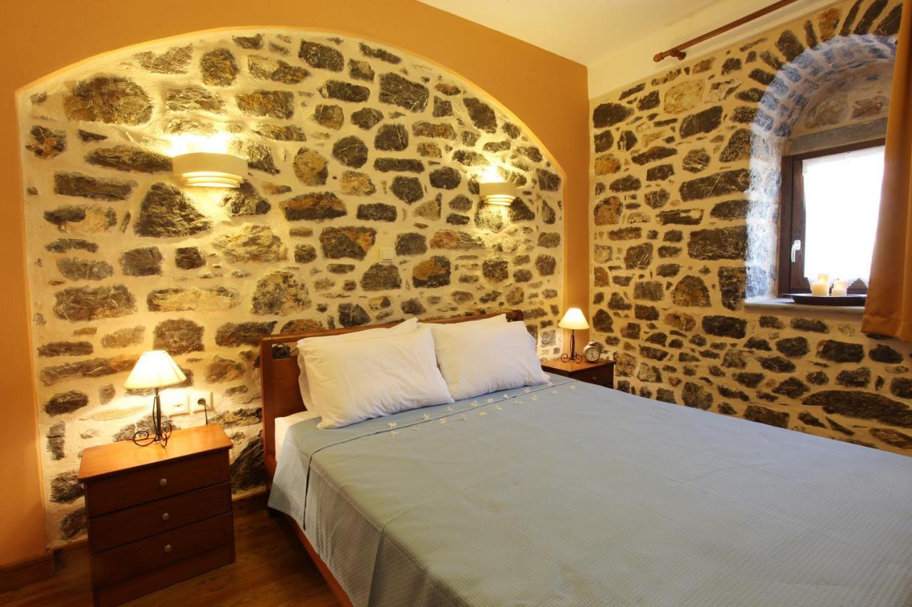 Stoes Traditional Suites Mestá Extérieur photo